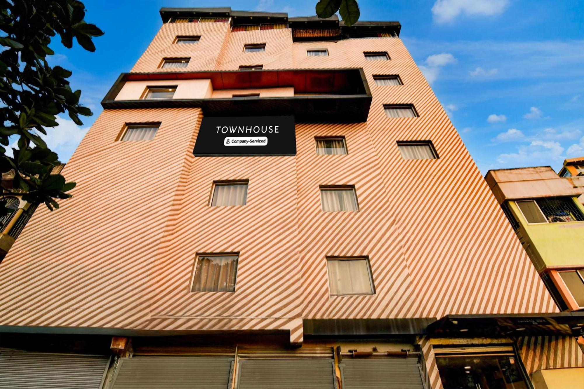 Super Townhouse Vip Road Formerly The Sky Calcutta Eksteriør billede